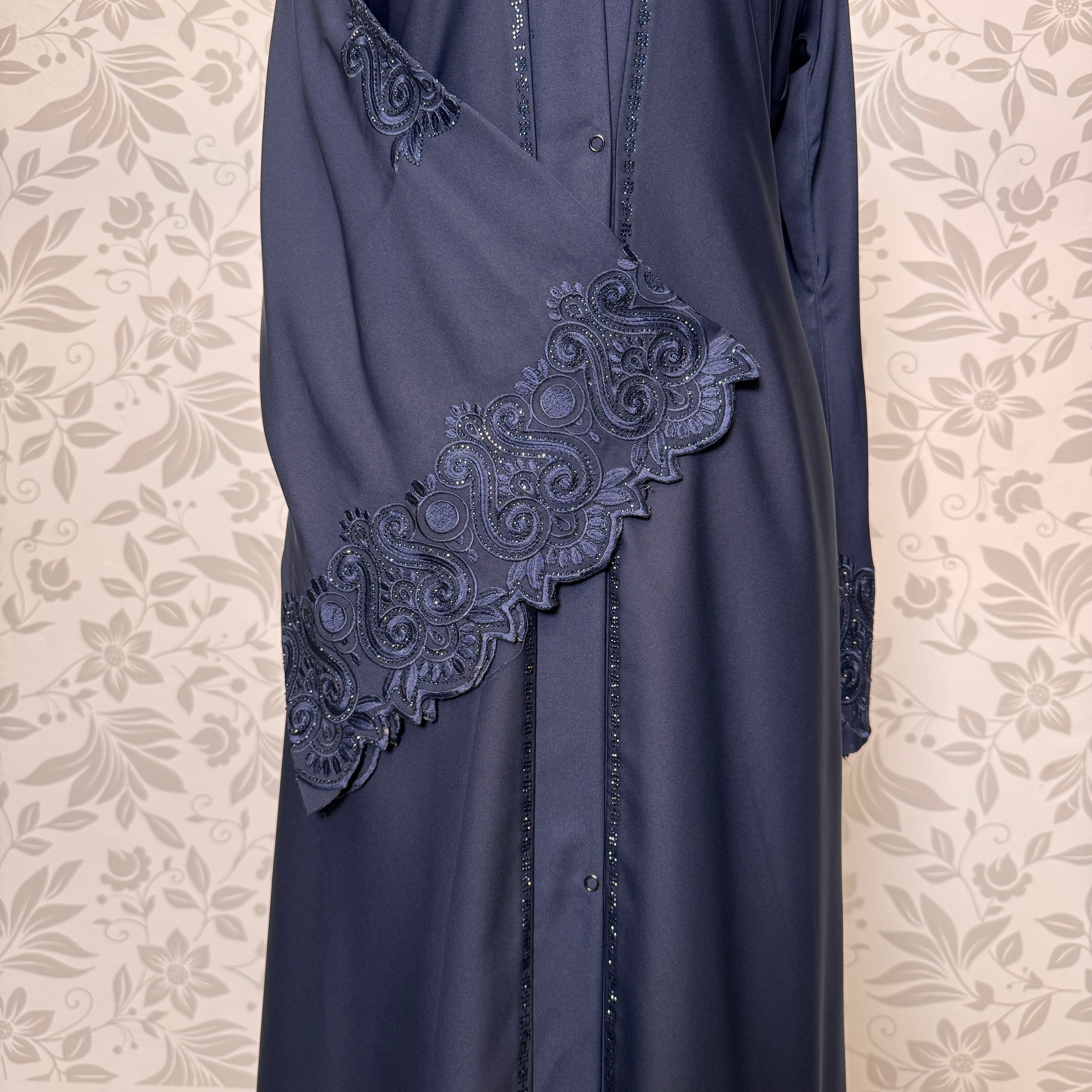 Abaya A004 sleeve embroidery closeup abaya online Pakistan with dupatta
