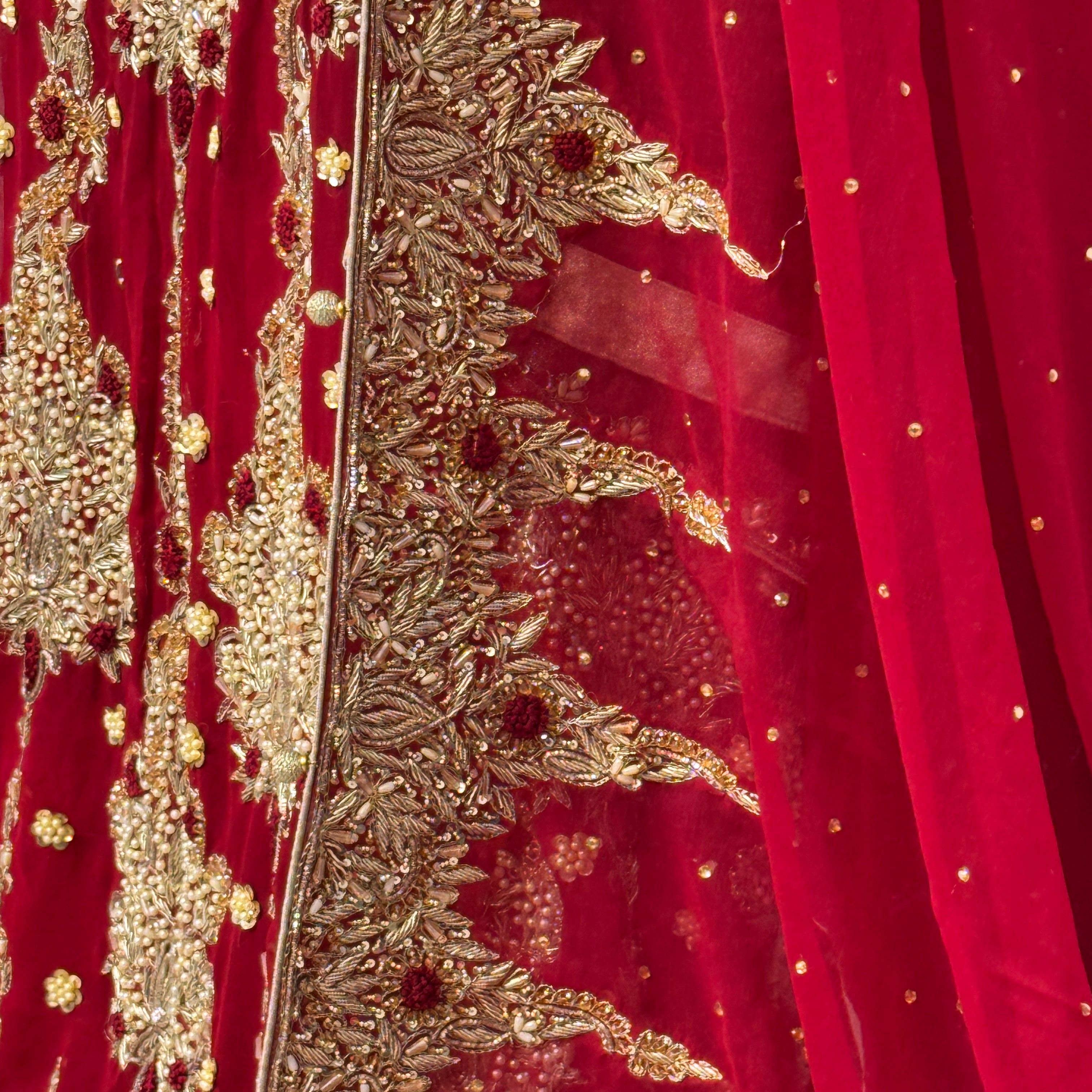 Bridal lehenga online Pakistan BL022 dupatta – deep anari red with heavy matha patti border and light three-side border wedding lehenga
