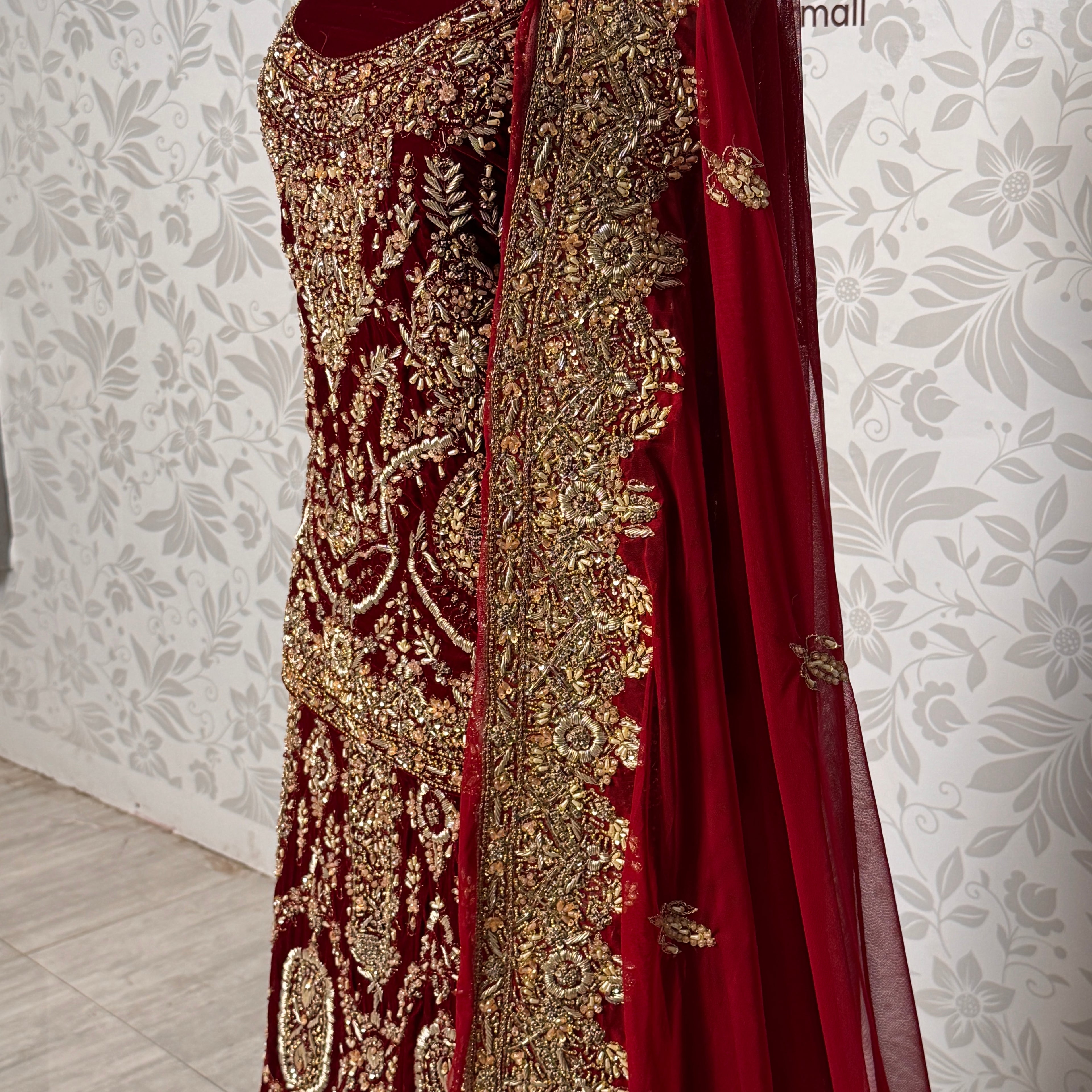 Wedding lehenga hand work BL032 lehenga front view – deep anari red velvet with kora and jewelry embroidery full skirt Pakistan

