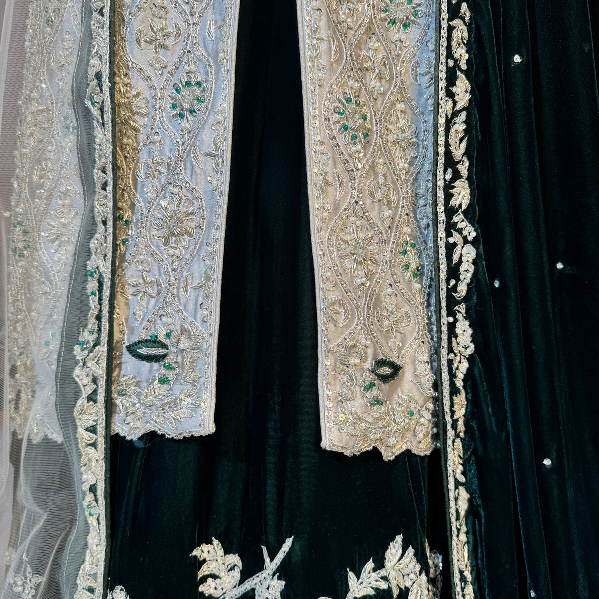 Bridal maxi for barat BL036 open maxi view – tissue silk front open style heavy dabka nakshi hand embroidery bridal lehenga Pakistani
