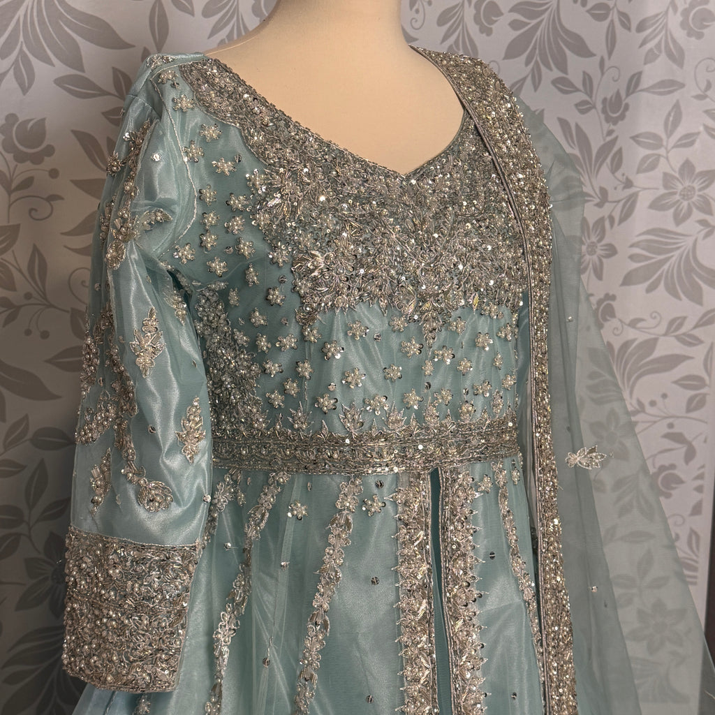 Bridal maxi for barat BM018 maxi close up – kora nakshi jewelry hand work detail on ice blue net fabric
