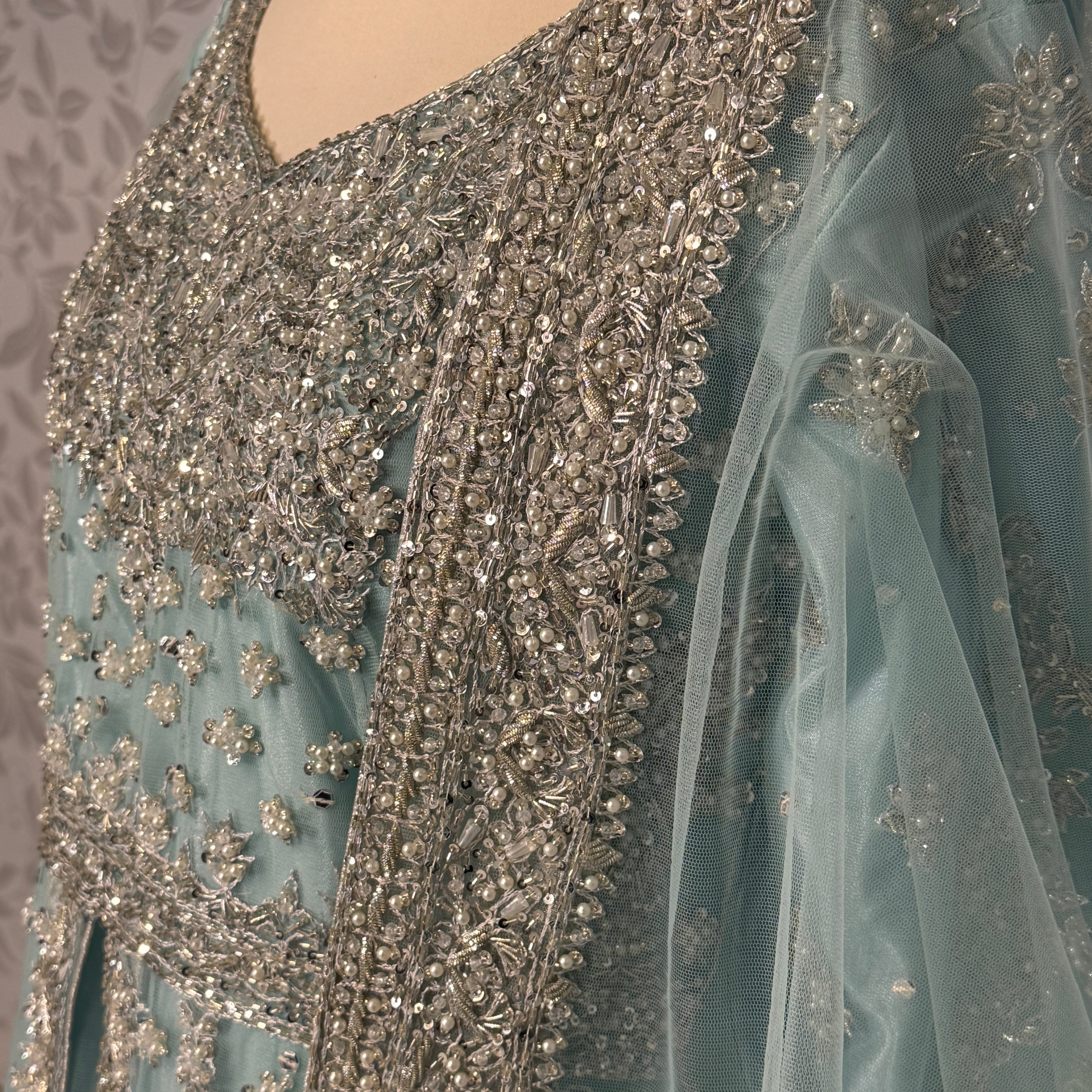 Bridal maxi BM018 double inner view – ice blue net with kora nakshi jewelry work and structured inner Pakistani wedding maxi

