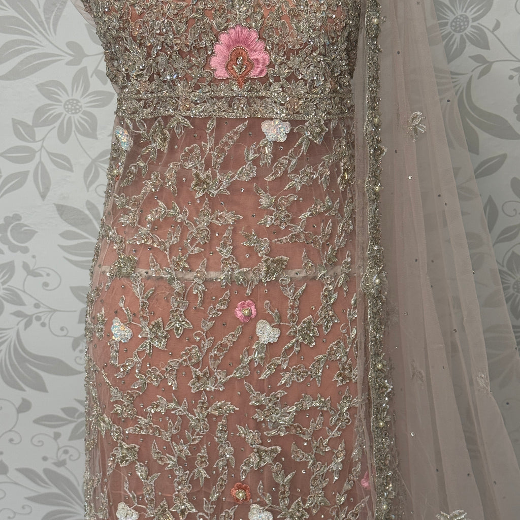 Bridal maxi for nikkah BM017 double inner view – light peach net with kora nakshi resham jewelry embroidery and structured inner Pakistan

