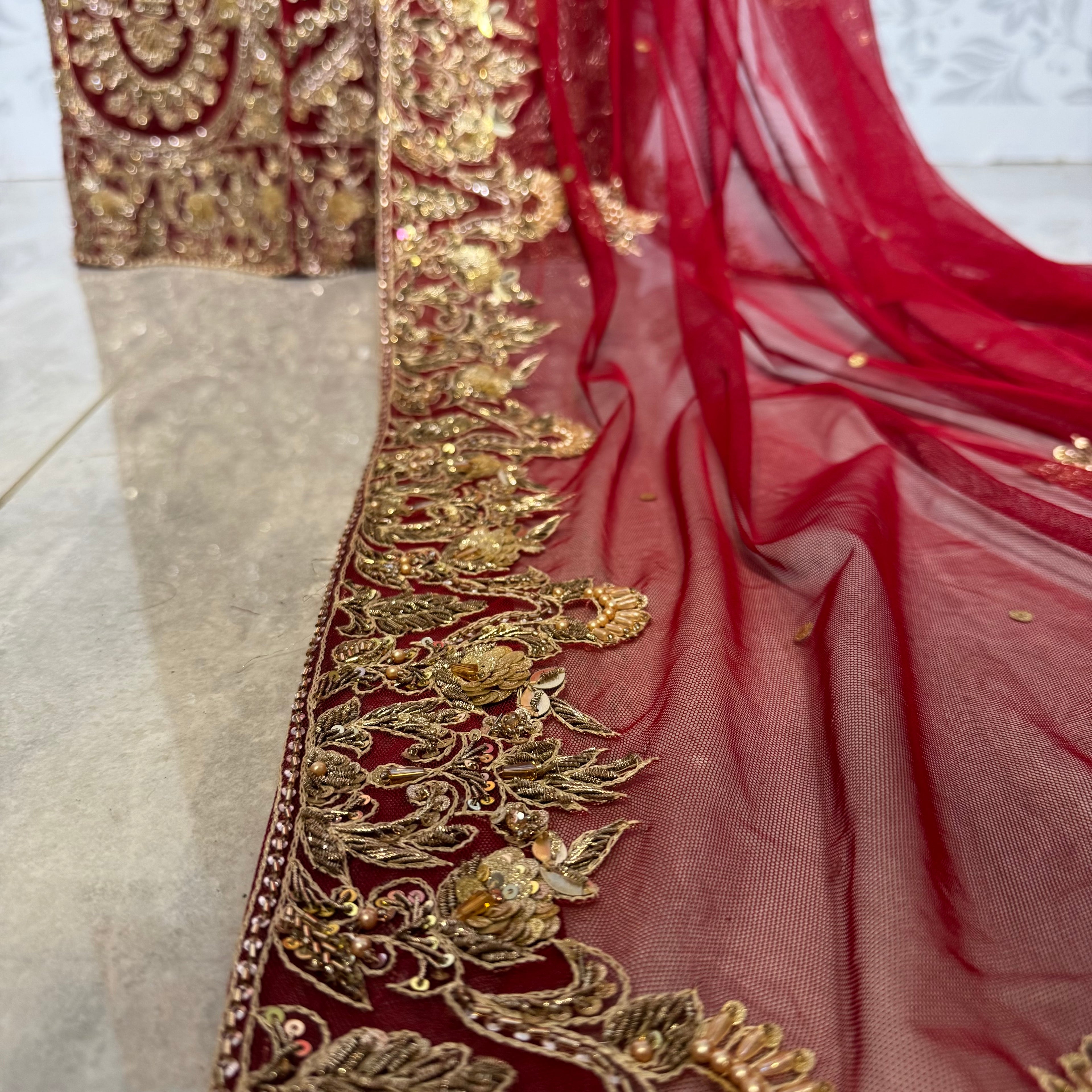 Bridal lehenga online Pakistan BL014 dupatta – deep red with heavy matha patti border spray booti chatta and light three-side work