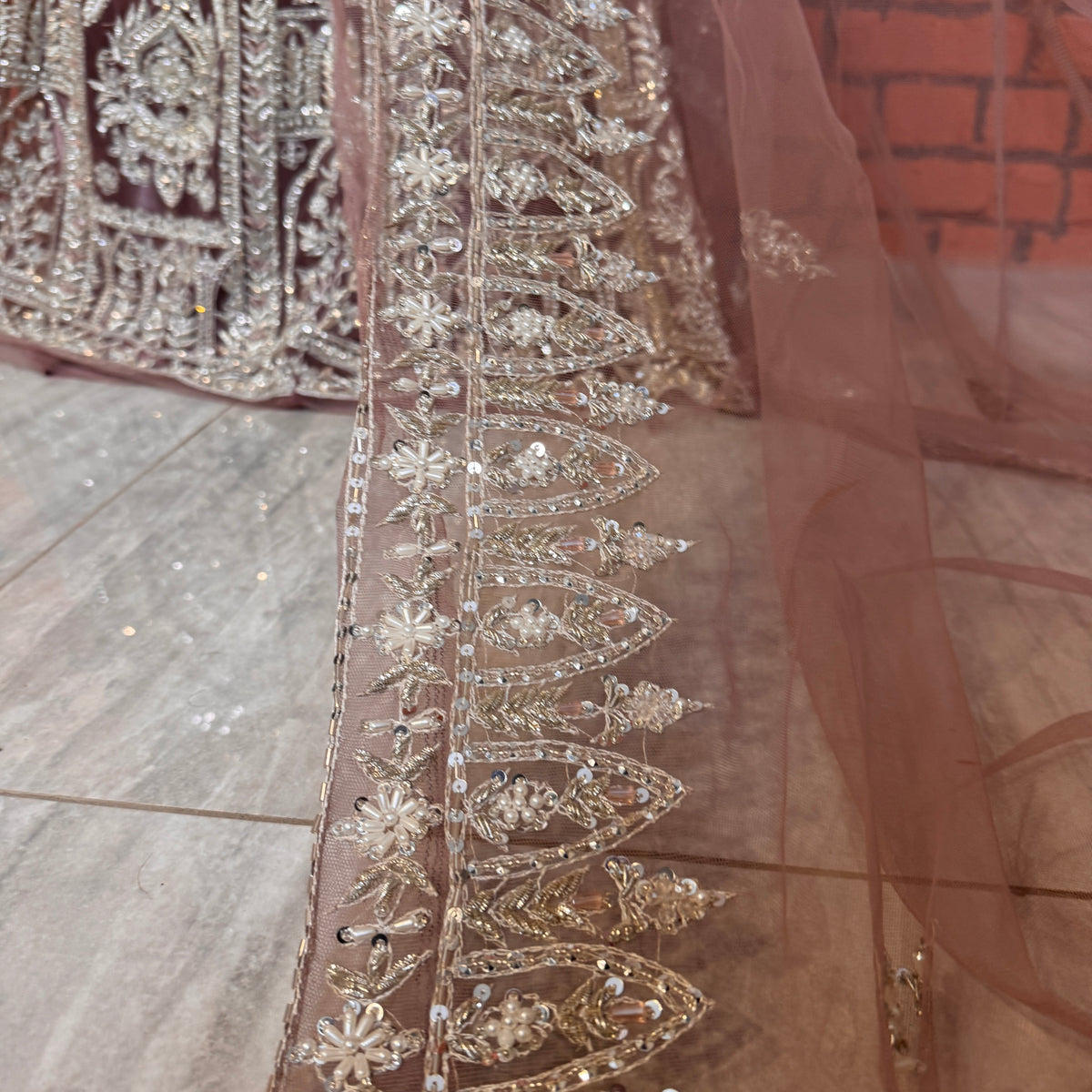 Bridal Maxi Dupatta BM026 – Heavy Border Matha Patti 3 Side Boti Work Tea Pink Net
