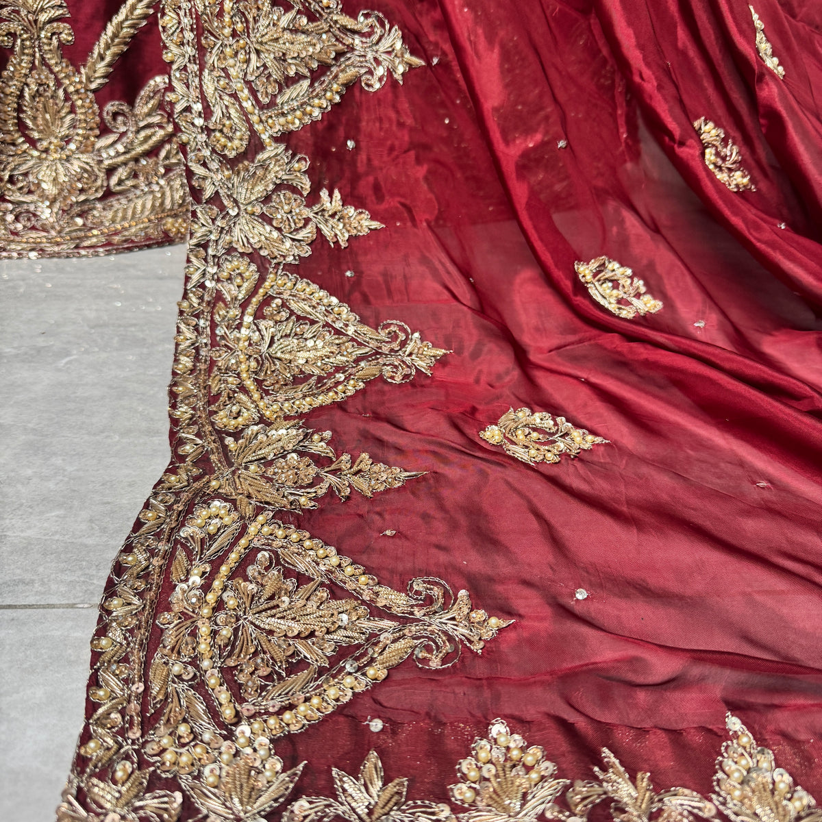 Bridal lehenga Pakistani BL035 dupatta – one side heavy border matha patti three side light border deep red tissue silk Pakistani bridal dupatta
