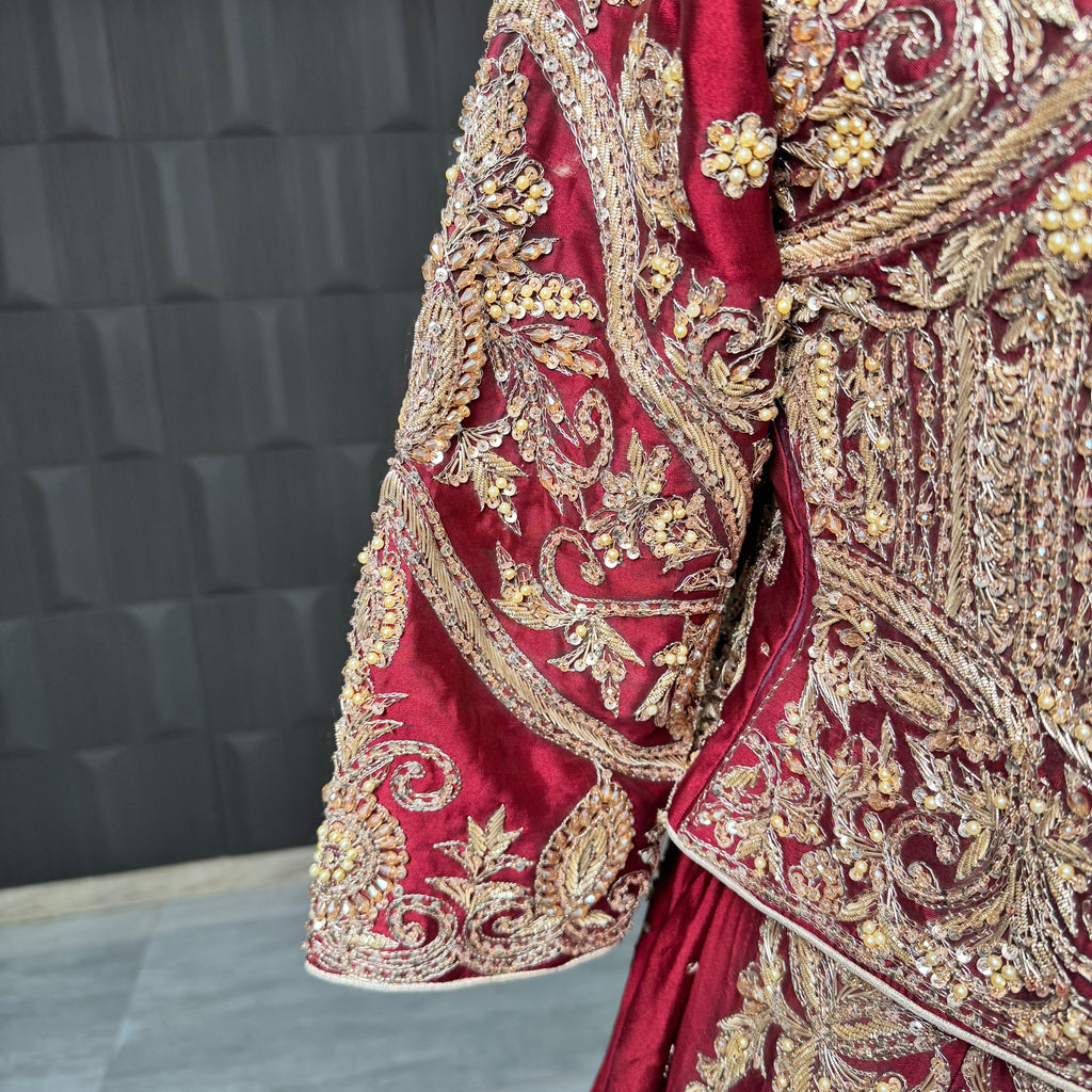 Bridal lehenga choli Pakistani BL035 sleeves view – heavy hand embroidery dabka nakshi crystals pearls deep Anari red tissue silk
