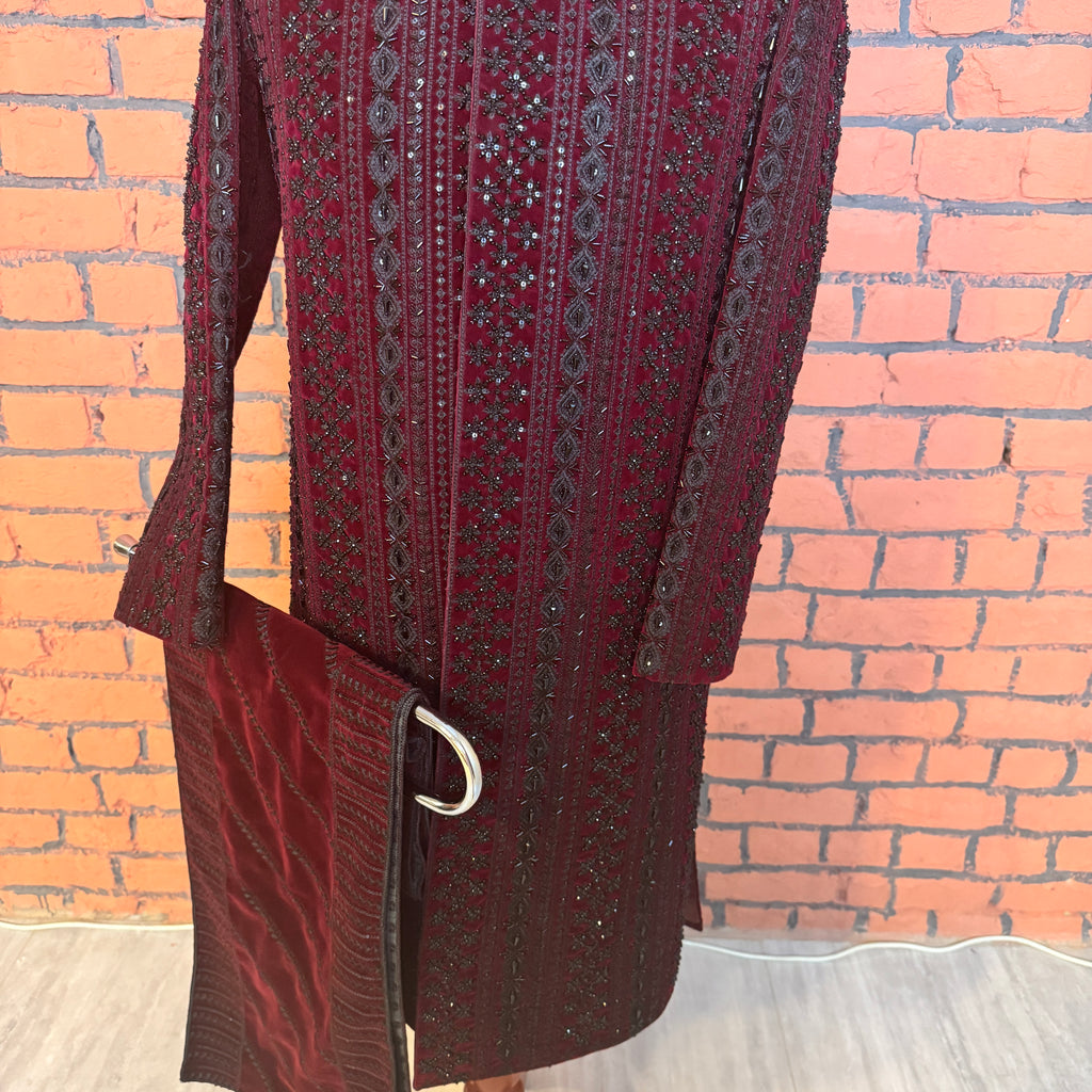 sherwani for men maroon collar and neckline embroidery detail
