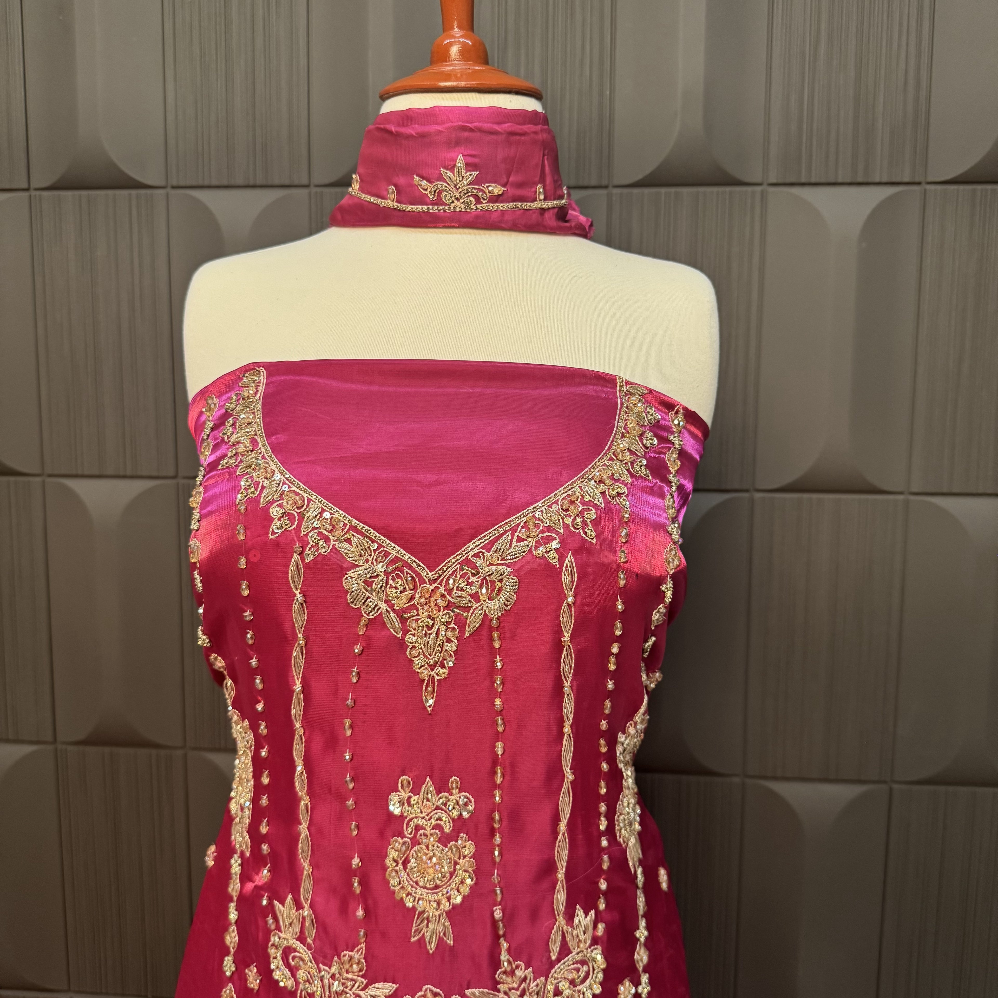 Close-up of kora nakshi jewelry material and sequence handwork on shocking pink party wear shirt – The Akbar Mall