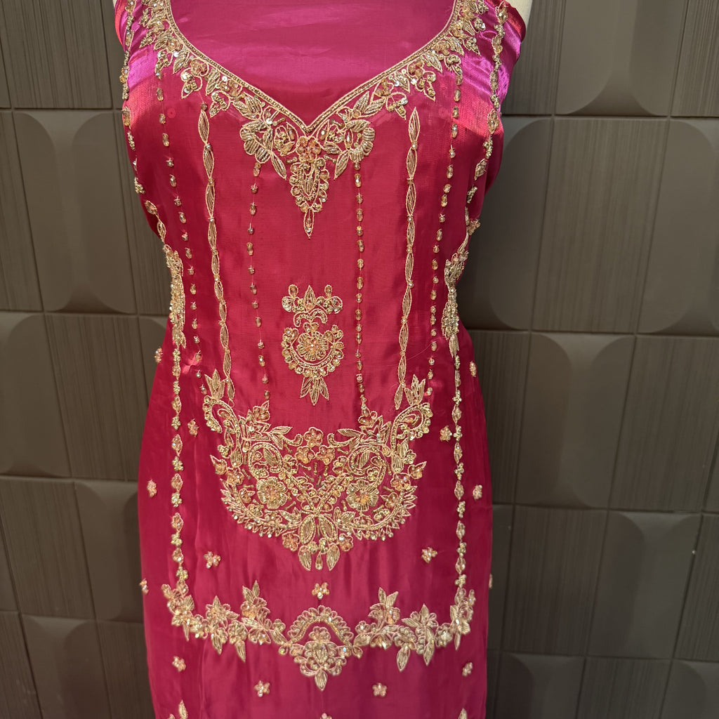Close-up of kora nakshi jewelry material and sequence handwork on shocking pink party wear shirt – The Akbar Mall