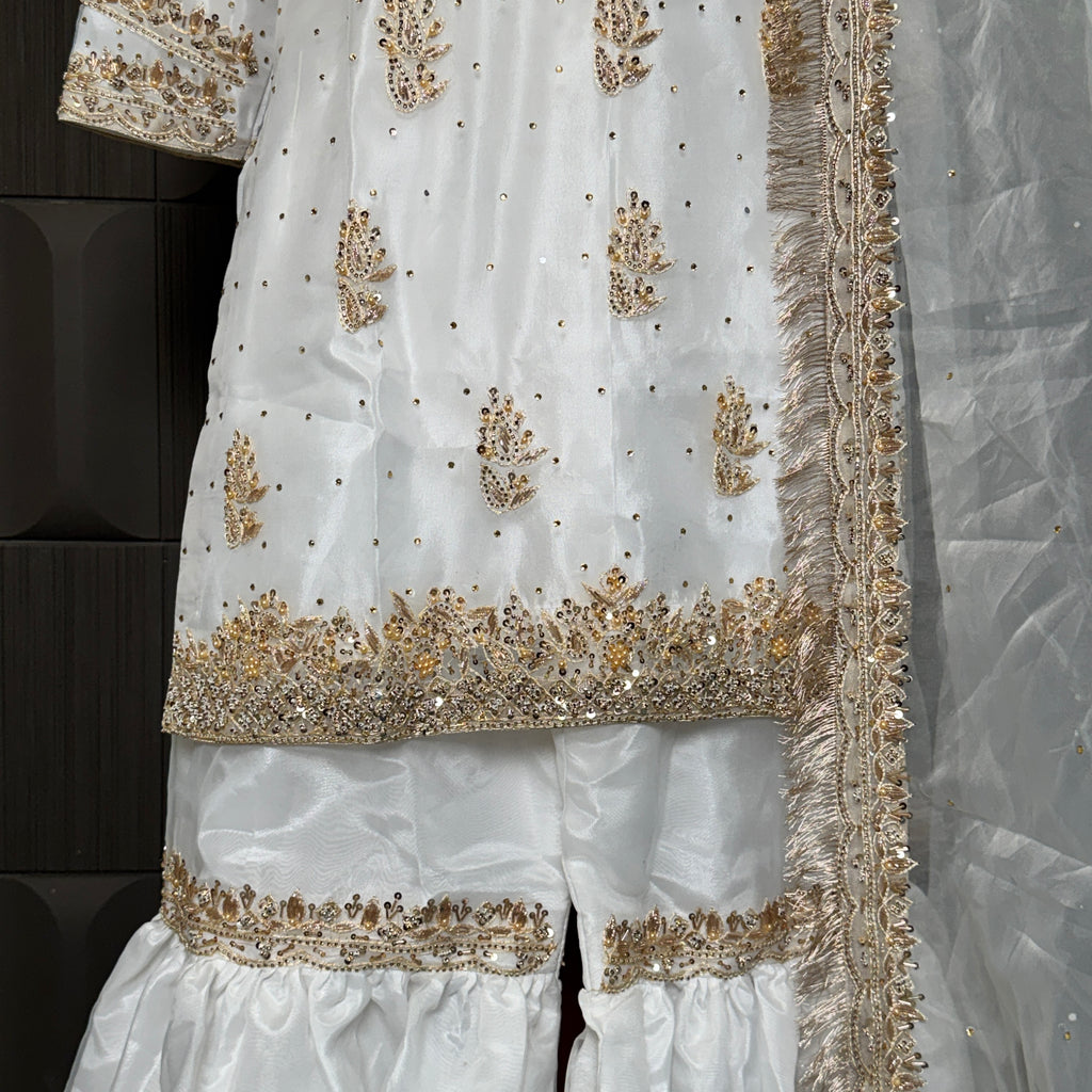 Party wear dresses pakistani brands PW040 shirt front bottom close up – hand embroidery work on white organza tissue Pakistan
