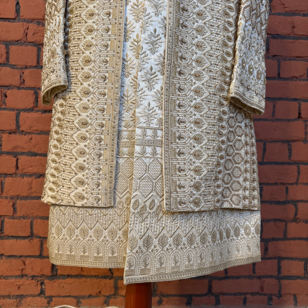 sherwani for men cream back sequins embroidery close-up
