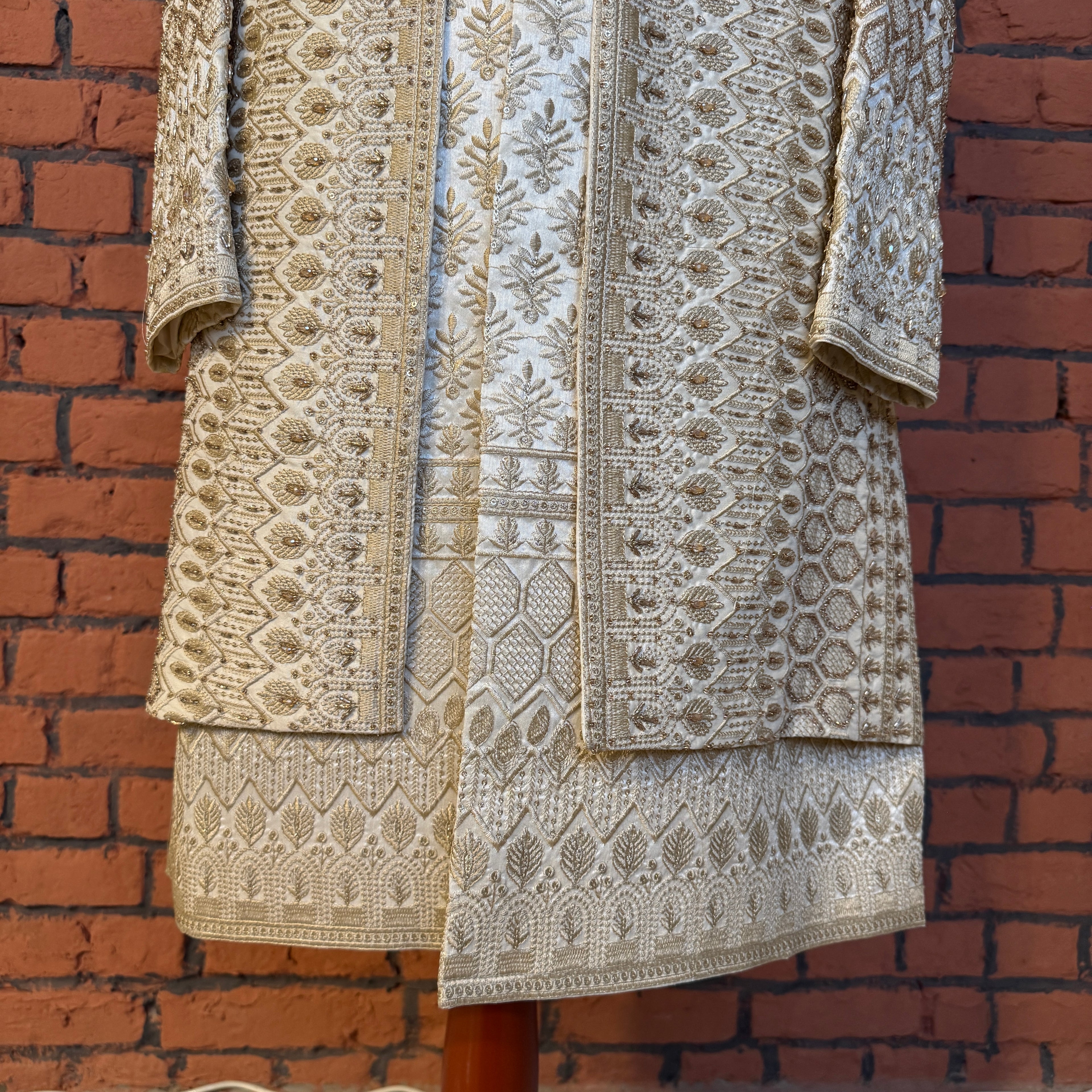 sherwani for men cream back sequins embroidery close-up
