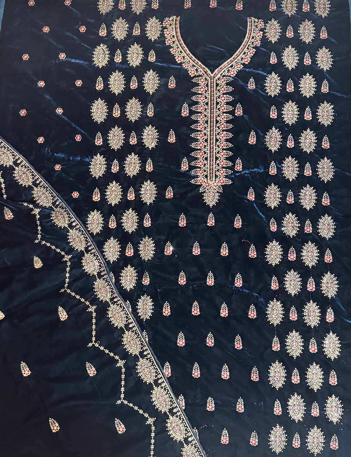 Velvet Embroidered Dress Navy Blue Unstitched – Pakistani Velvet 3pcs Suit for Wedding
