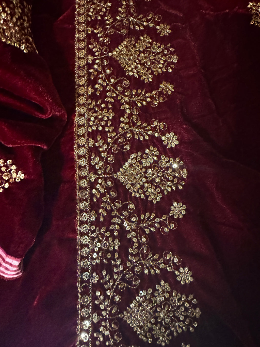 Velvet Dress Embroidery Design Pakistani – Maroon Velvet Embroidered Dress Online Pakistan

