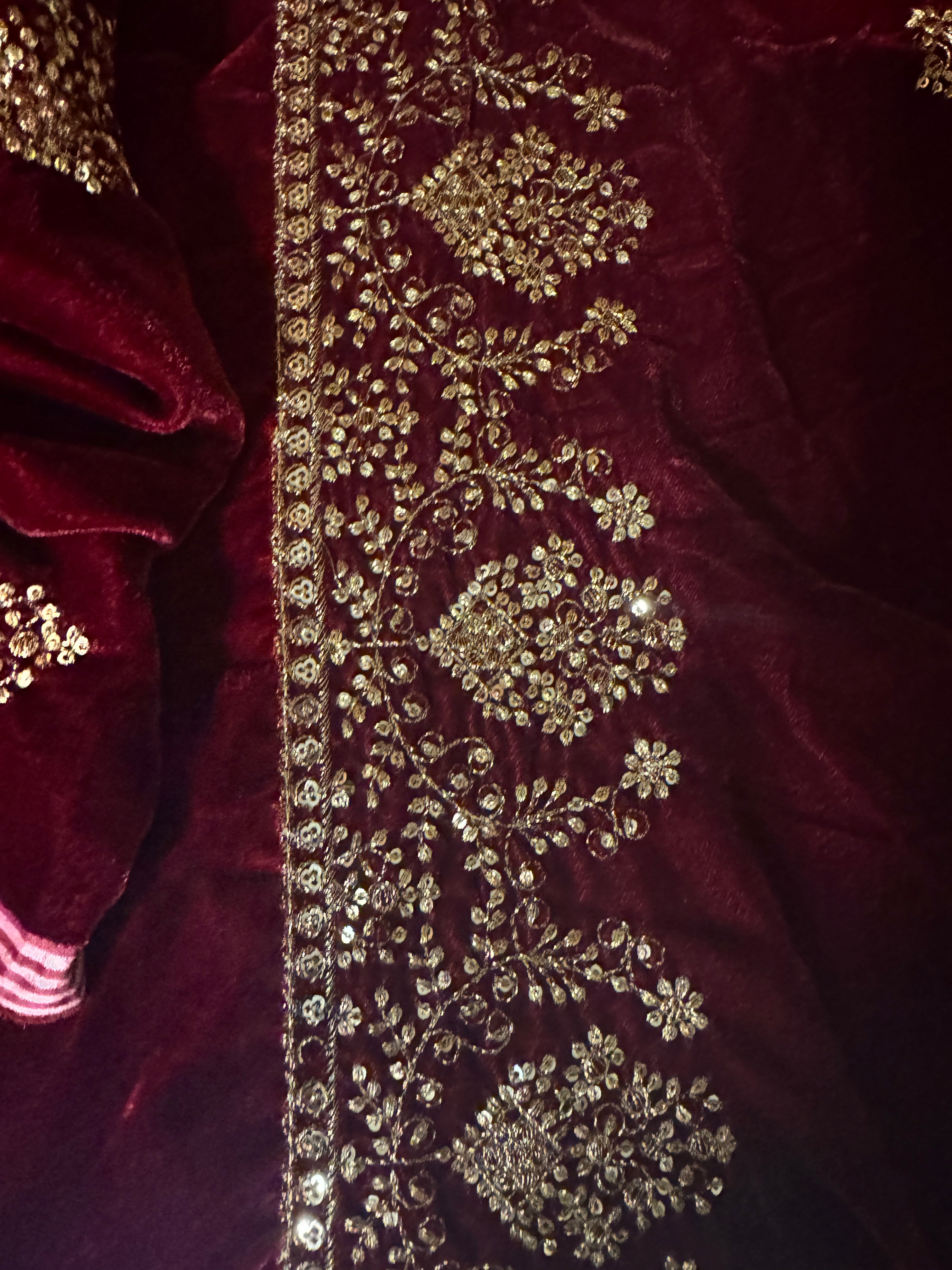 Velvet Dress Embroidery Design Pakistani – Maroon Velvet Embroidered Dress Online Pakistan
